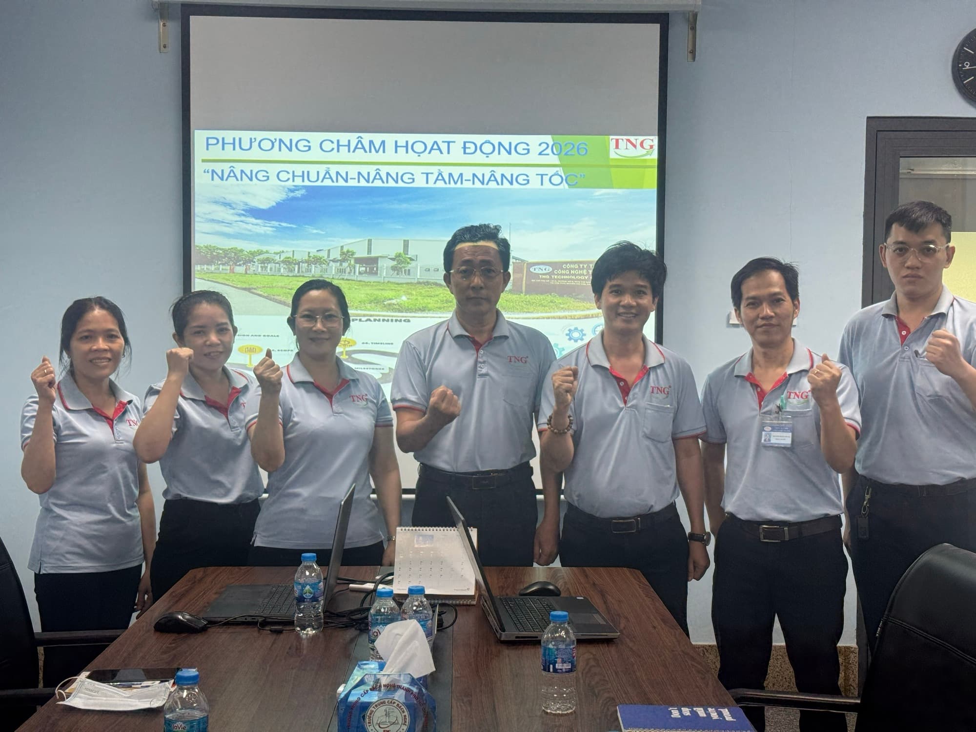 Ban lãnh đạo và đội ngũ TNG trước phương châm hoạt động 2026